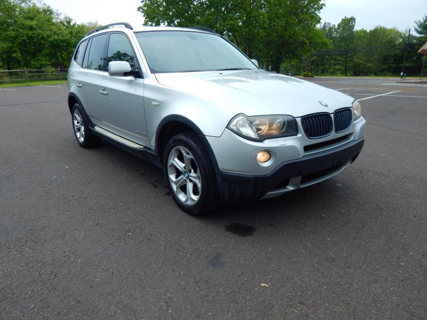 2009 Silver /Black Leather BMW X3 (WBXPC93499W) with an 3.0L 6 Cylinder engine, Automatic transmission, located at 6528 Lower York Road, New Hope, PA, 18938, (215) 862-9555, 40.358707, -74.977882 - Here we have a 2009 BMW X3 with a 3.0L 6 cylinder putting power to all four wheels via an automatic transmission. Options include: black leather, keyless entry, tilt steering wheel, cruise control, dual power seats, power windows/locks/mirrors, AM/FM/CD radio, 18 inch alloy wheels, power moonroof, r - Photo#2